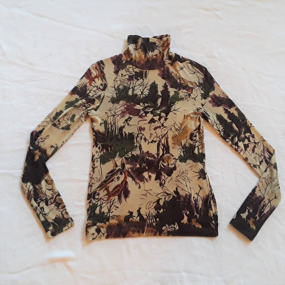 Etro Tops - SOLD! Etro forest hunting scene turtleneck, dogs